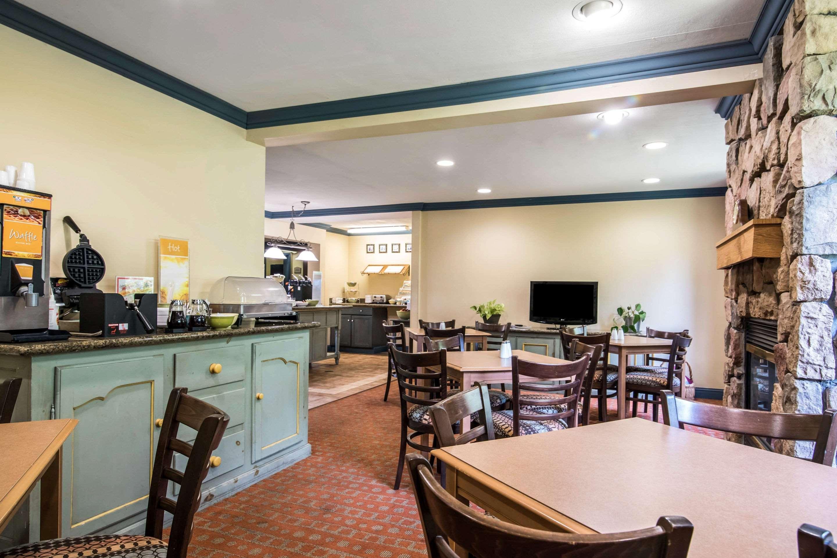 Quality Inn Cortland - University Area Экстерьер фото