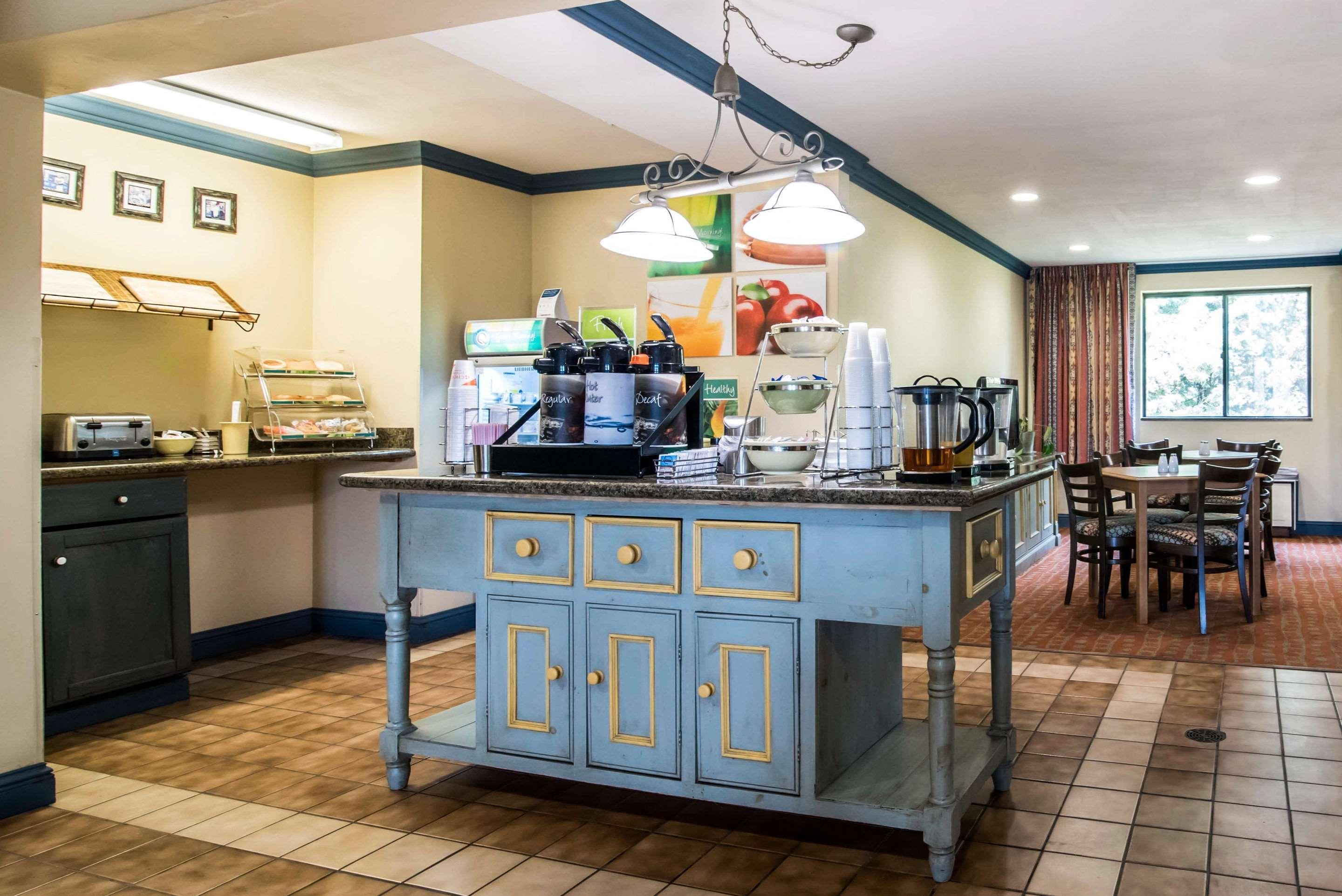 Quality Inn Cortland - University Area Экстерьер фото